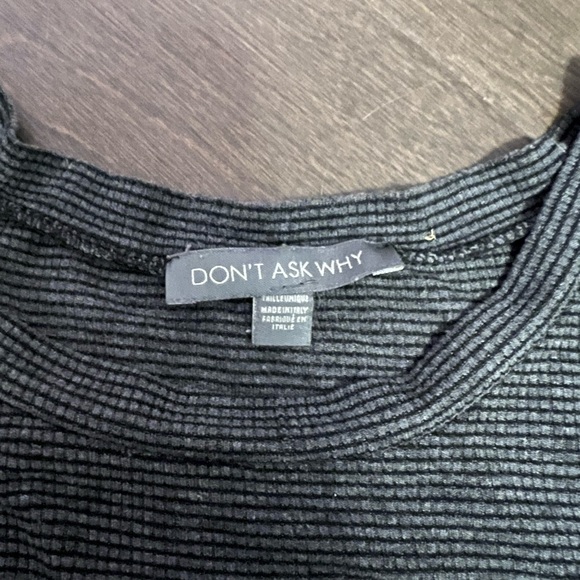 Black and grey striped t-shirt size: S - Picture 3 of 3